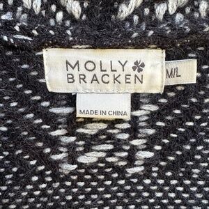 Women’s Sweater Poncho